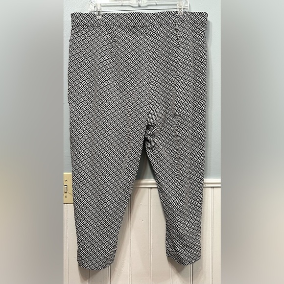Worthington, size 2X Capris pants - Picture 3 of 9